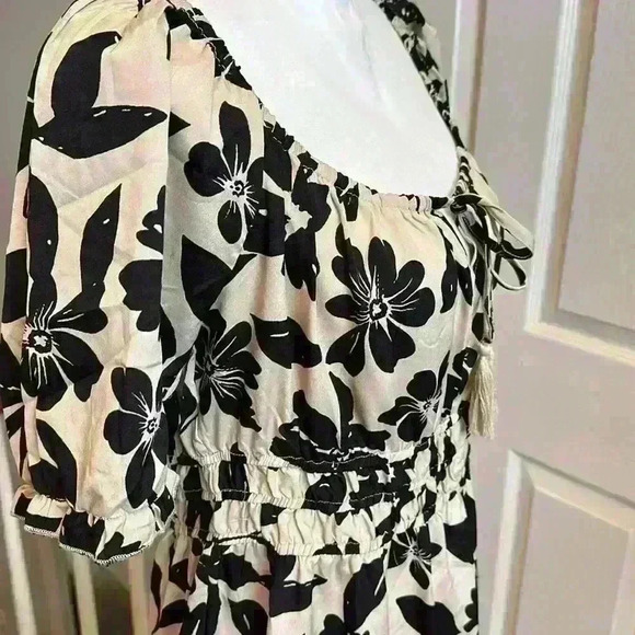 Hint of Blush NWT Short Sleeve Scoop Neck Elastic Waistband Women’s Size XL - Picture 2 of 14